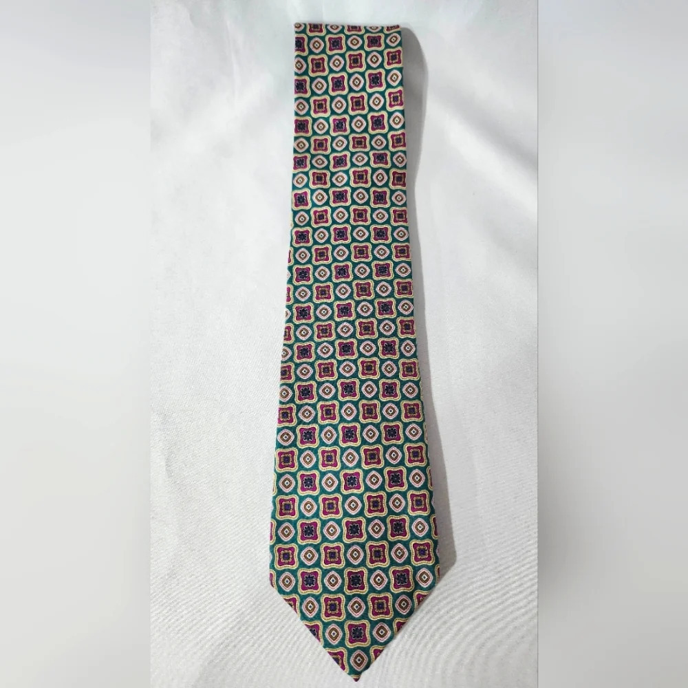 Meeting‎ Street Gentlemen Clothiers Tie Green Purple Silk Necktie Neckwear FLAW